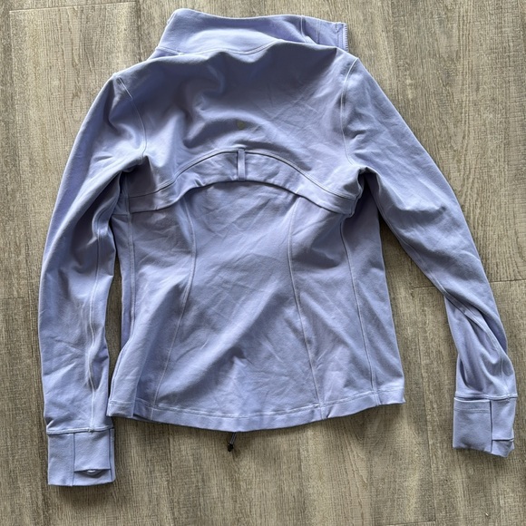 Lululemon zip up size 6 worn twice - Picture 3 of 4